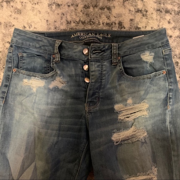 American Eagle Destructed Stretchy Cropped Jeans - Picture 3 of 4